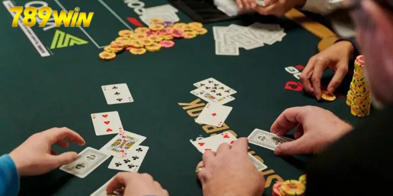 Cao thủ luôn có nhiều cách chơi Poker độc lạ không phải ai cũng biết